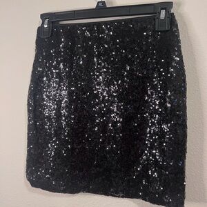 Black Sequin Pencil Skirt - Sleek Evening Style